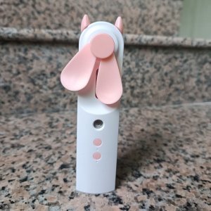 Portable 2-in-1 Mini Handheld Fan & Humidifier – USB Rechargeable Water Spray Mist Fan